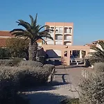 Barcares Au Coeur De La Station Au Village Calme Vue Superbe Tennis Piscine Parking 2 A 4 Couchages Le Barcarès
