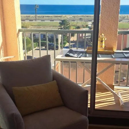 Superbe Vue De Face Exceptionnelle 4 Couchages Possibles Le Barcarès