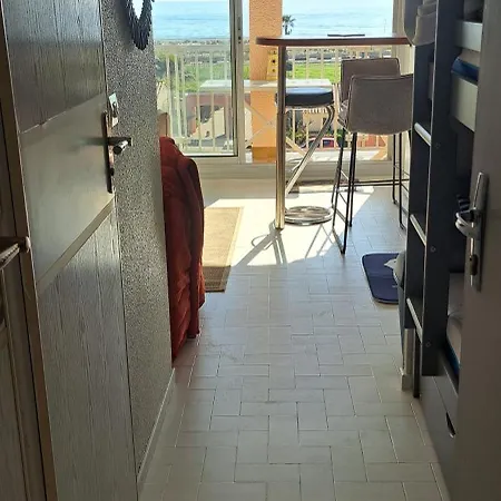 Barcarès résidence calme plage accès direct studio agréable et frais 4 couchages remise judqu'à fin sept piscine ouverte Le Barcarès